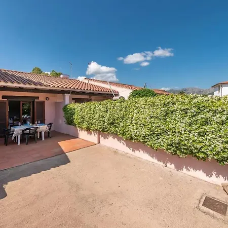 Cozy With Furnished Patio Apartment San Teodoro (Sardinia)