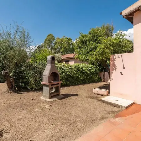 Cozy With Furnished Patio San Teodoro (Sardinia)