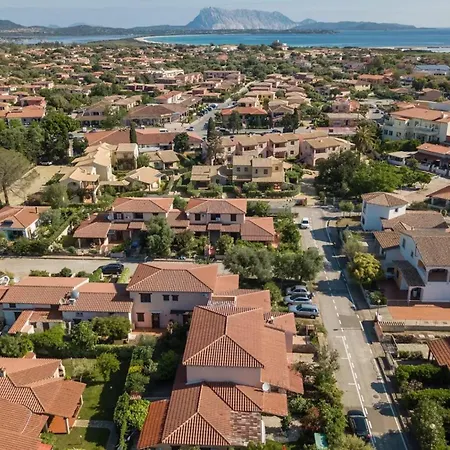 Cozy With Furnished Patio San Teodoro (Sardinia)