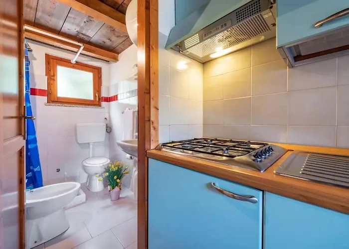 Cozy With Furnished Patio *