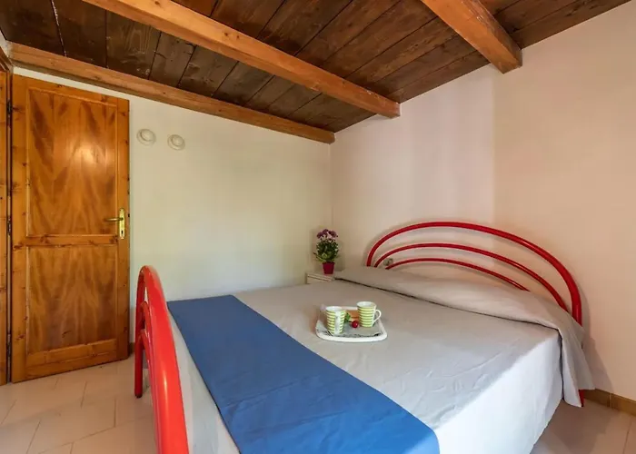 Cozy With Furnished Patio *