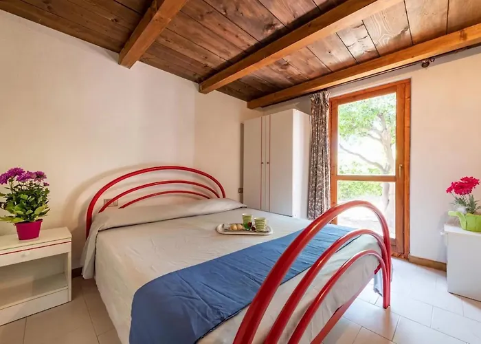 Cozy With Furnished Patio San Teodoro (Sardinia)
