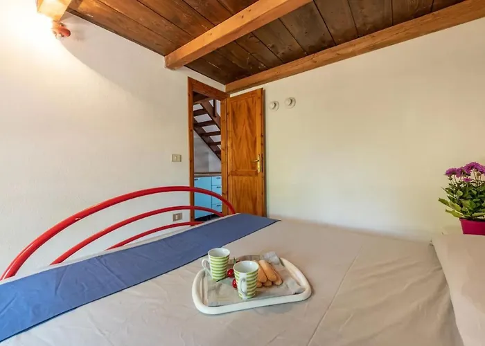 Cozy With Furnished Patio