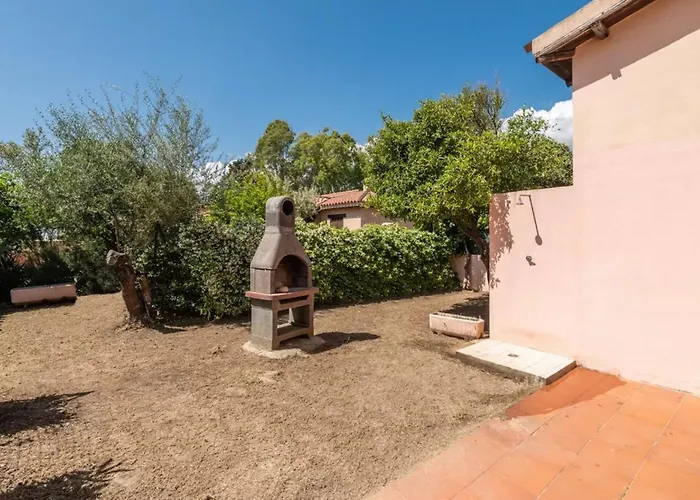 Cozy With Furnished Patio San Teodoro (Sardinia)